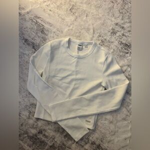 ARITZIA - TNA white long sleeve